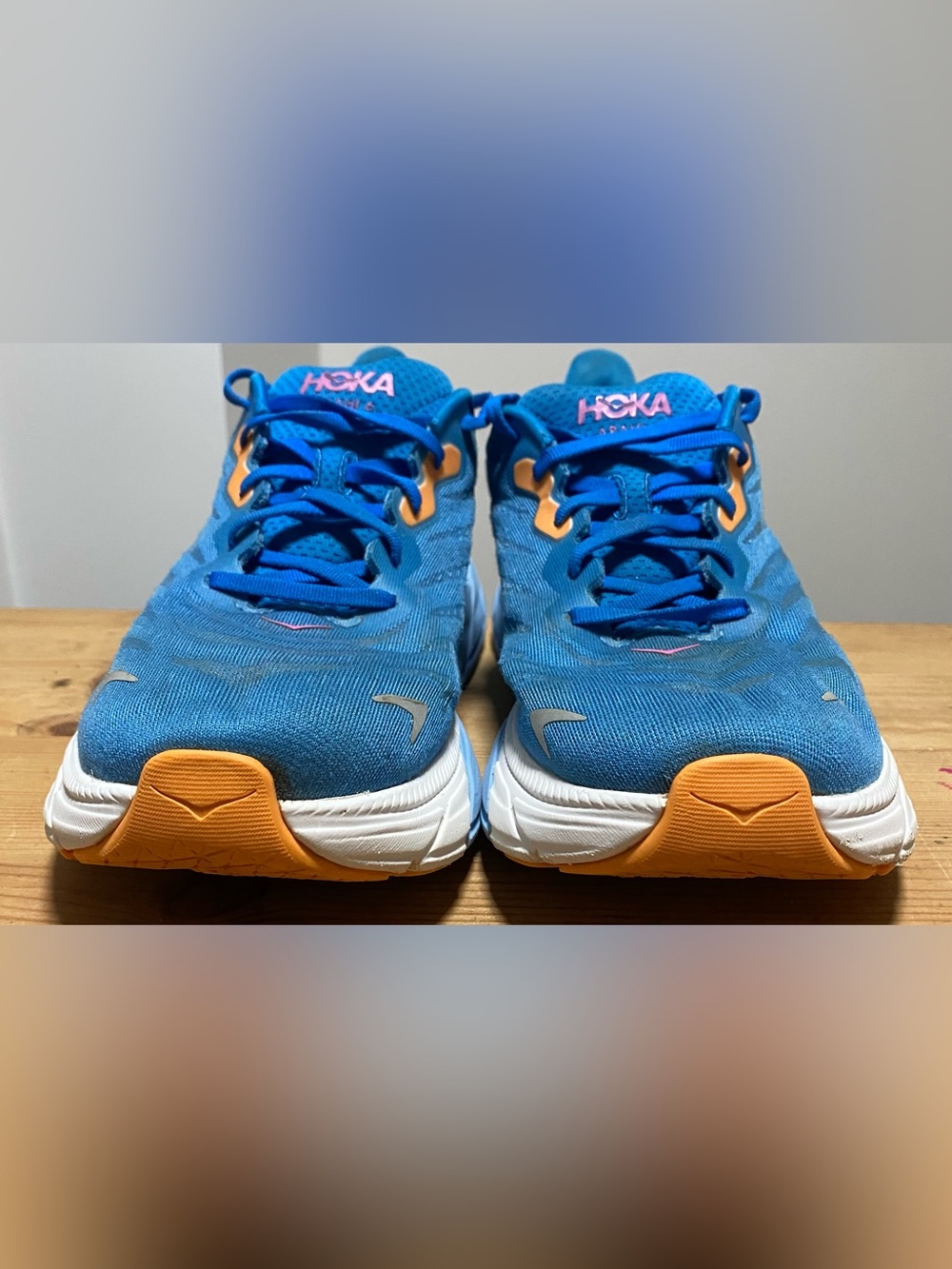 HOKA Arahi 6 Wide Women’s 11 Blue Orange Running Shoes 1123197